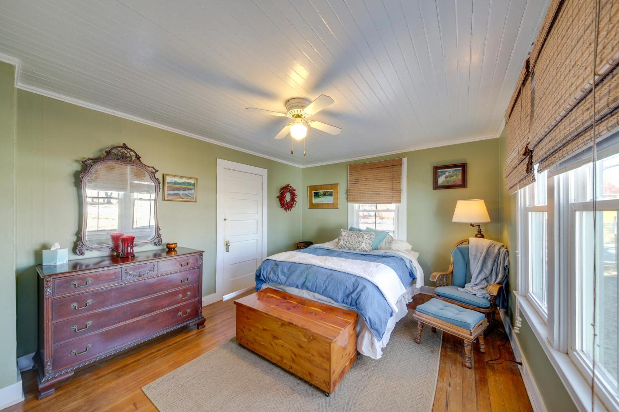 Cozy Augusta Home With Porch Walk To Katy Trail! Exterior photo