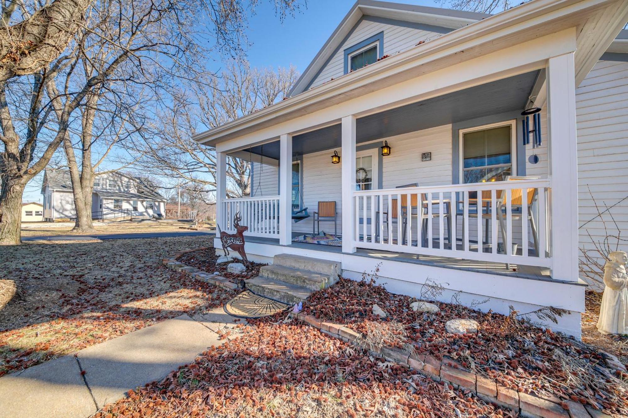 Cozy Augusta Home With Porch Walk To Katy Trail! Exterior photo