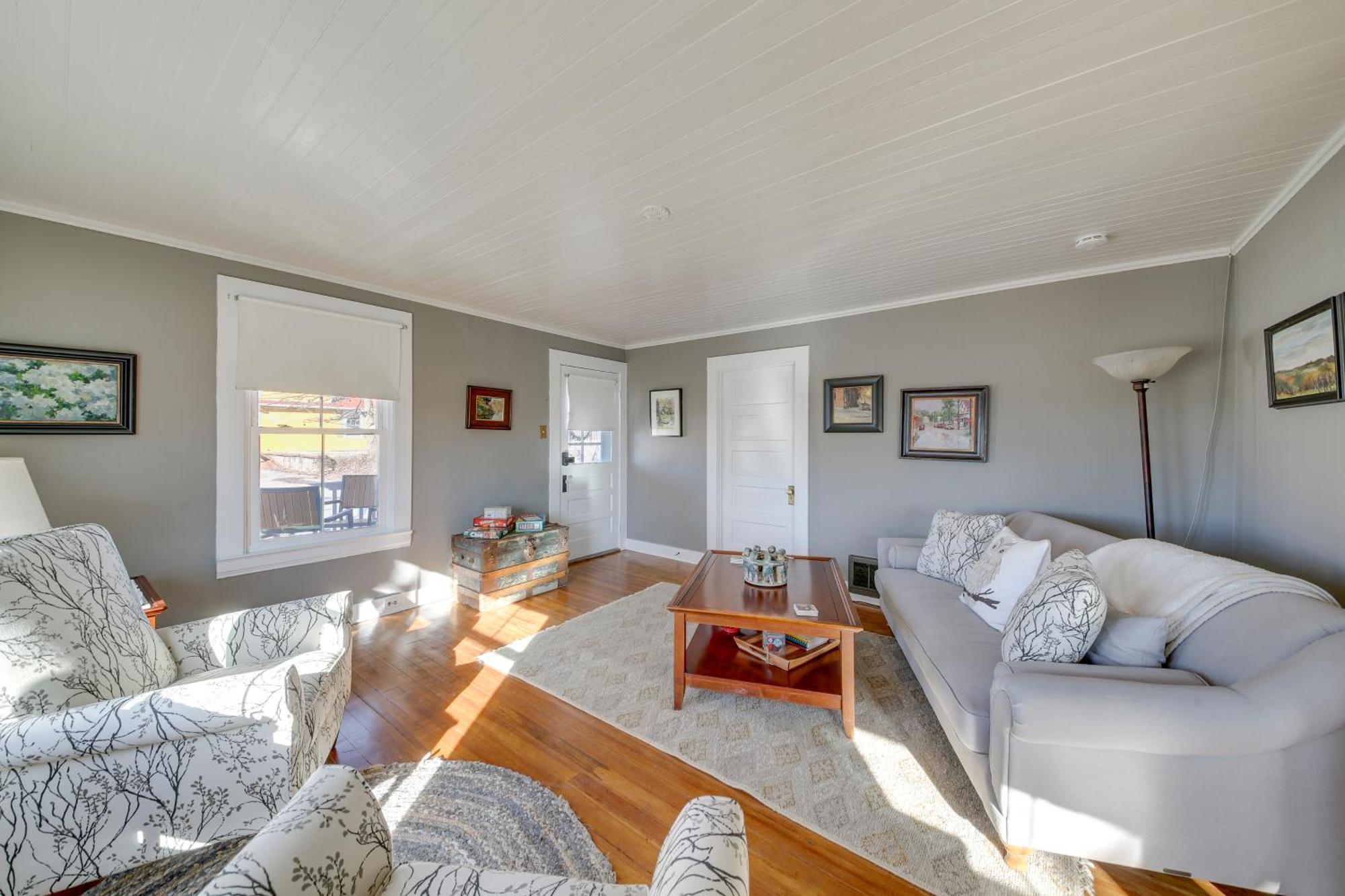 Cozy Augusta Home With Porch Walk To Katy Trail! Exterior photo